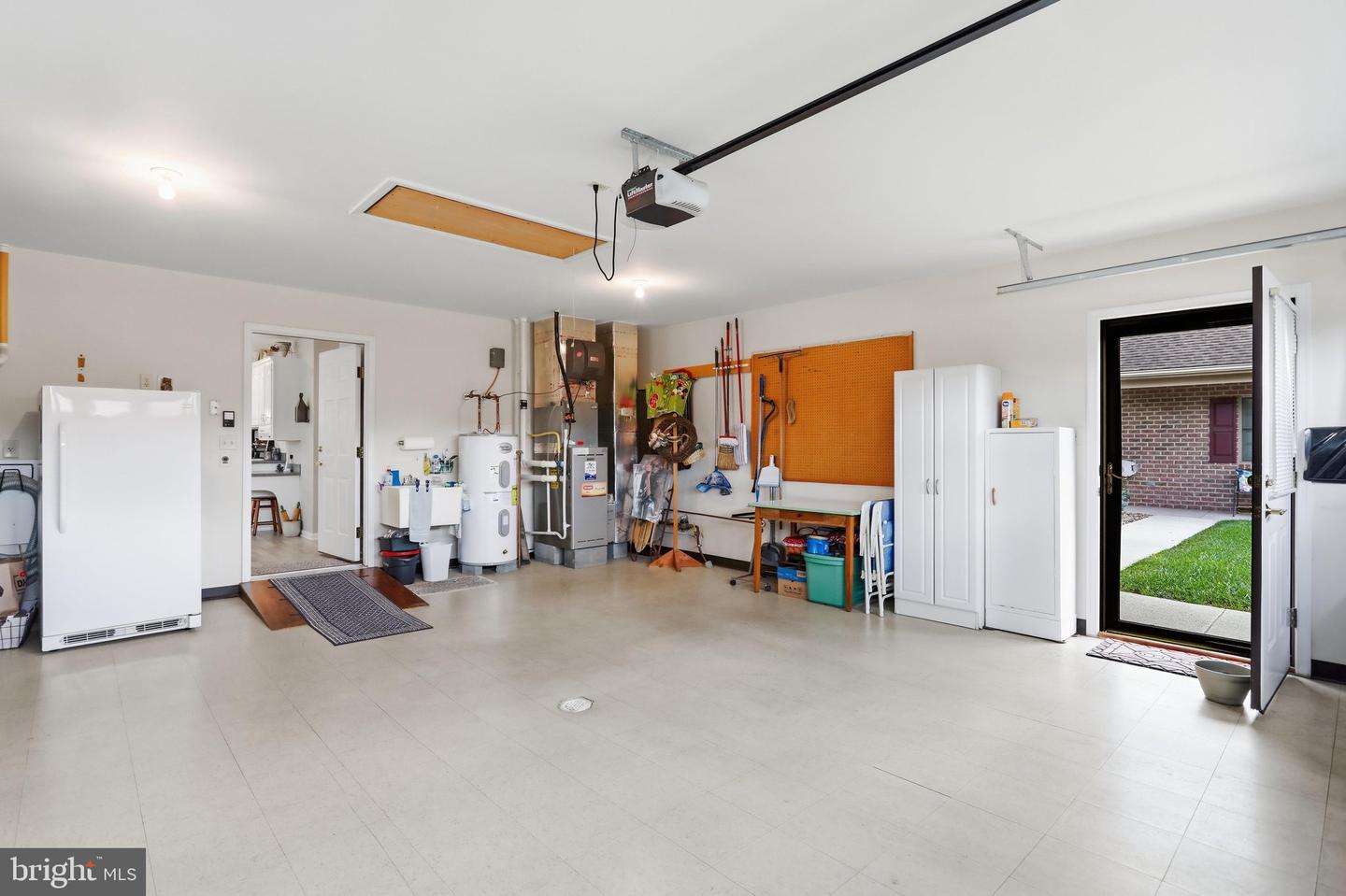 305 Sunbrook Drive Property Photo 39