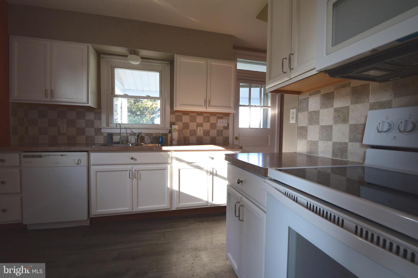2090 Warm Spring Rd Property Photo 6