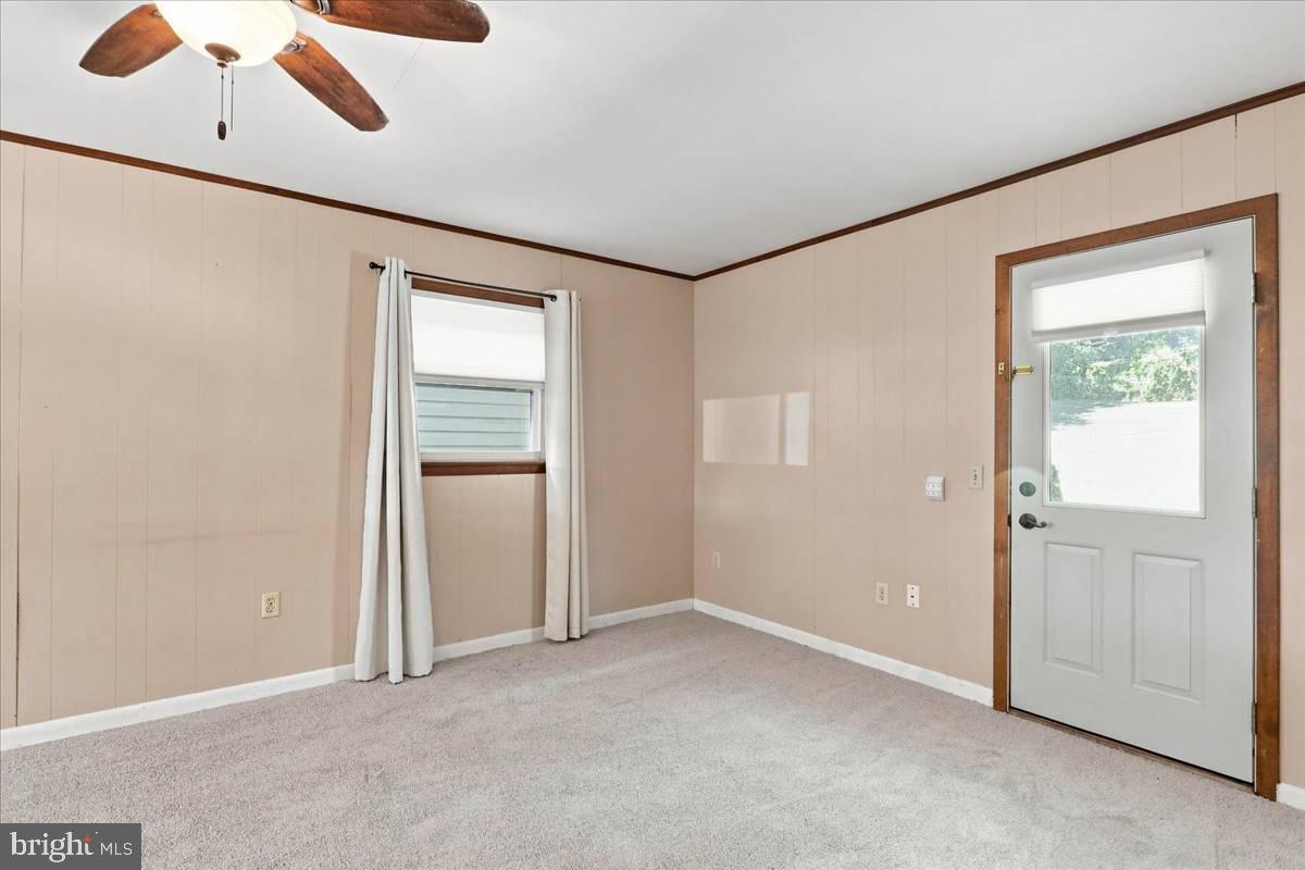 13337 North Ave Property Photo 10