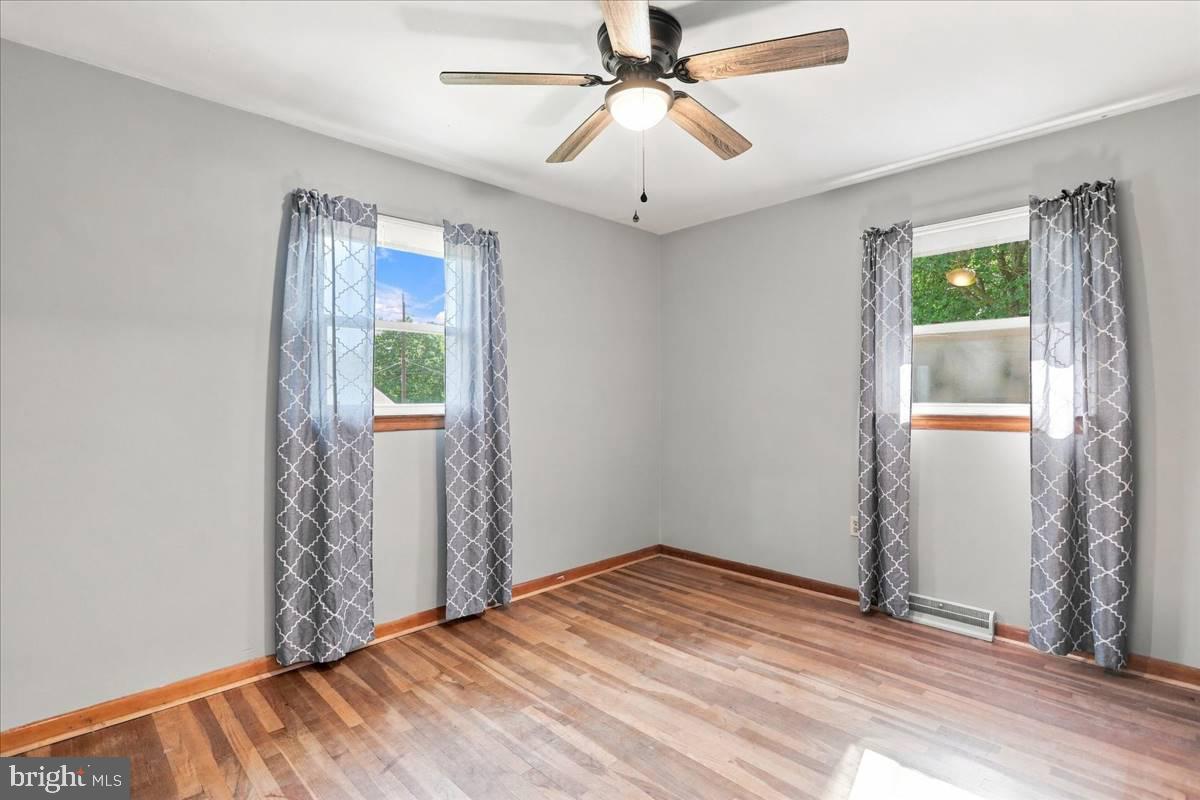 13337 North Ave Property Photo 17