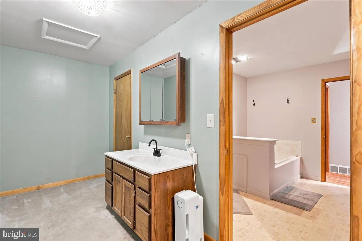13337 North Ave Property Photo 44