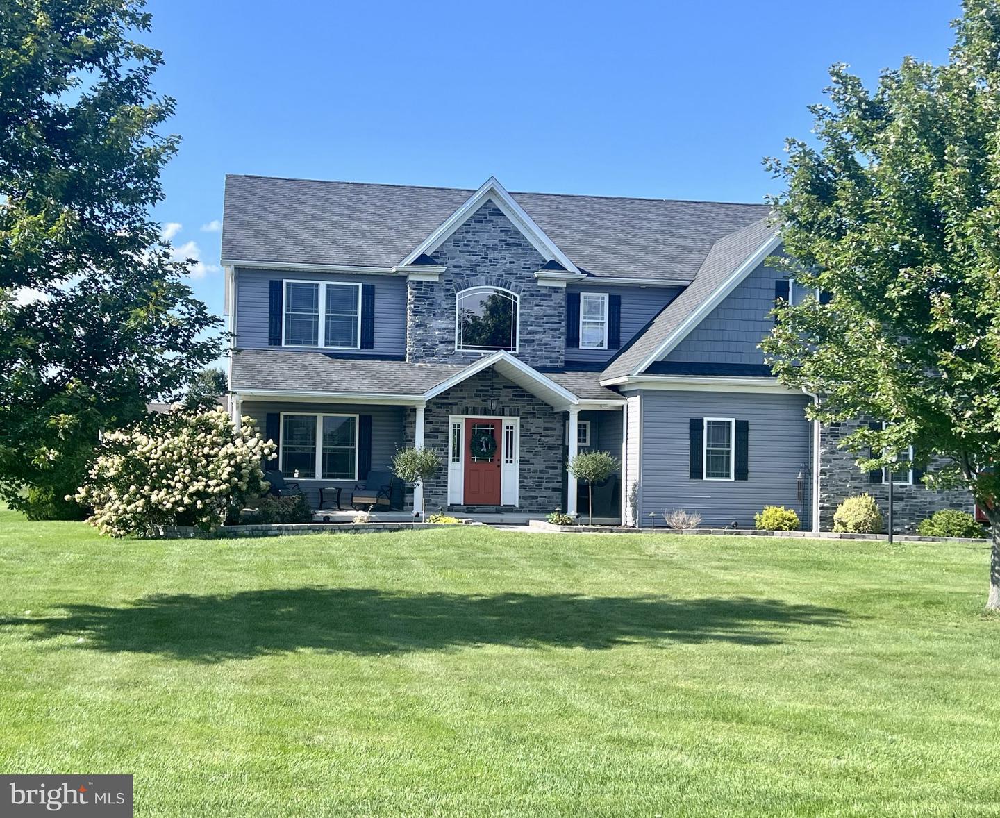74 Jamestown Rd Property Photo 1