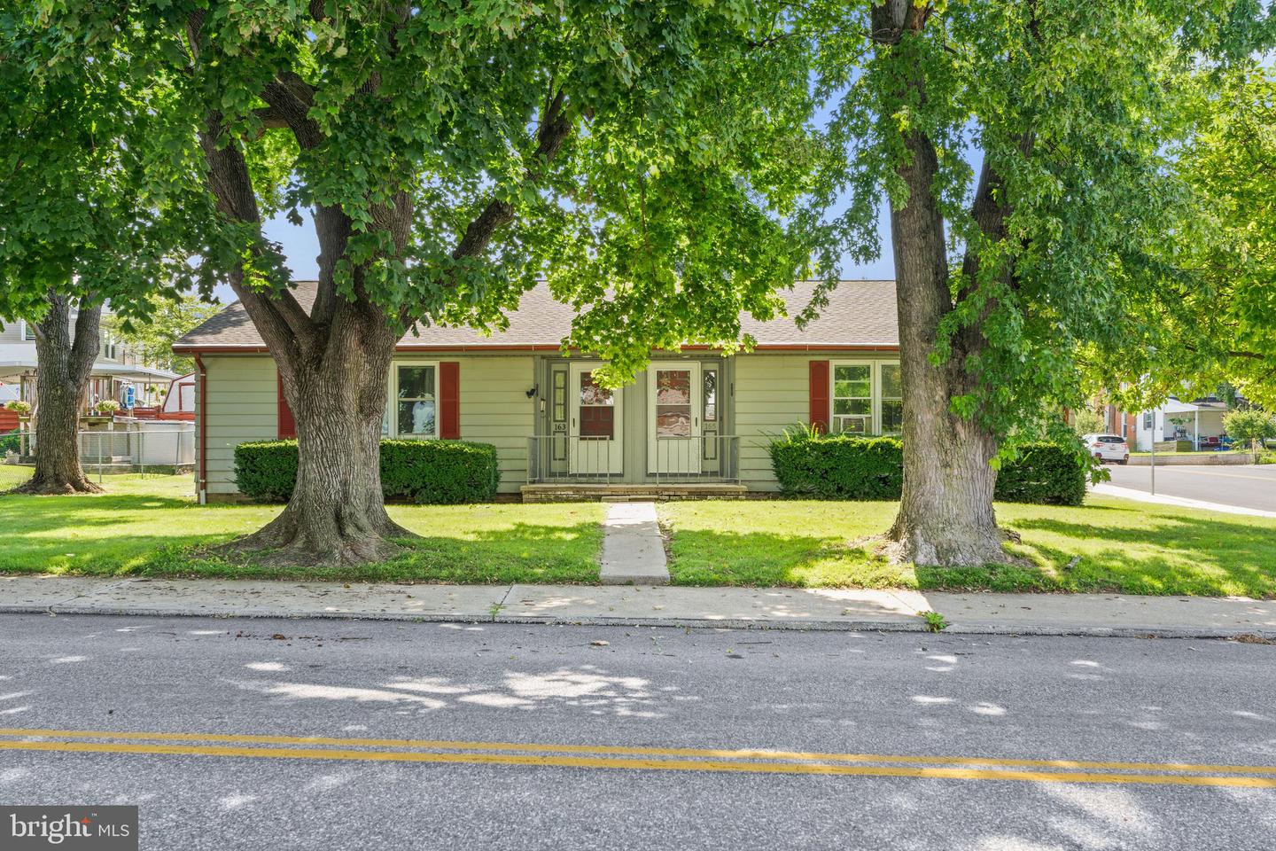 163-165 FAIRVIEW AVENUE AVE W