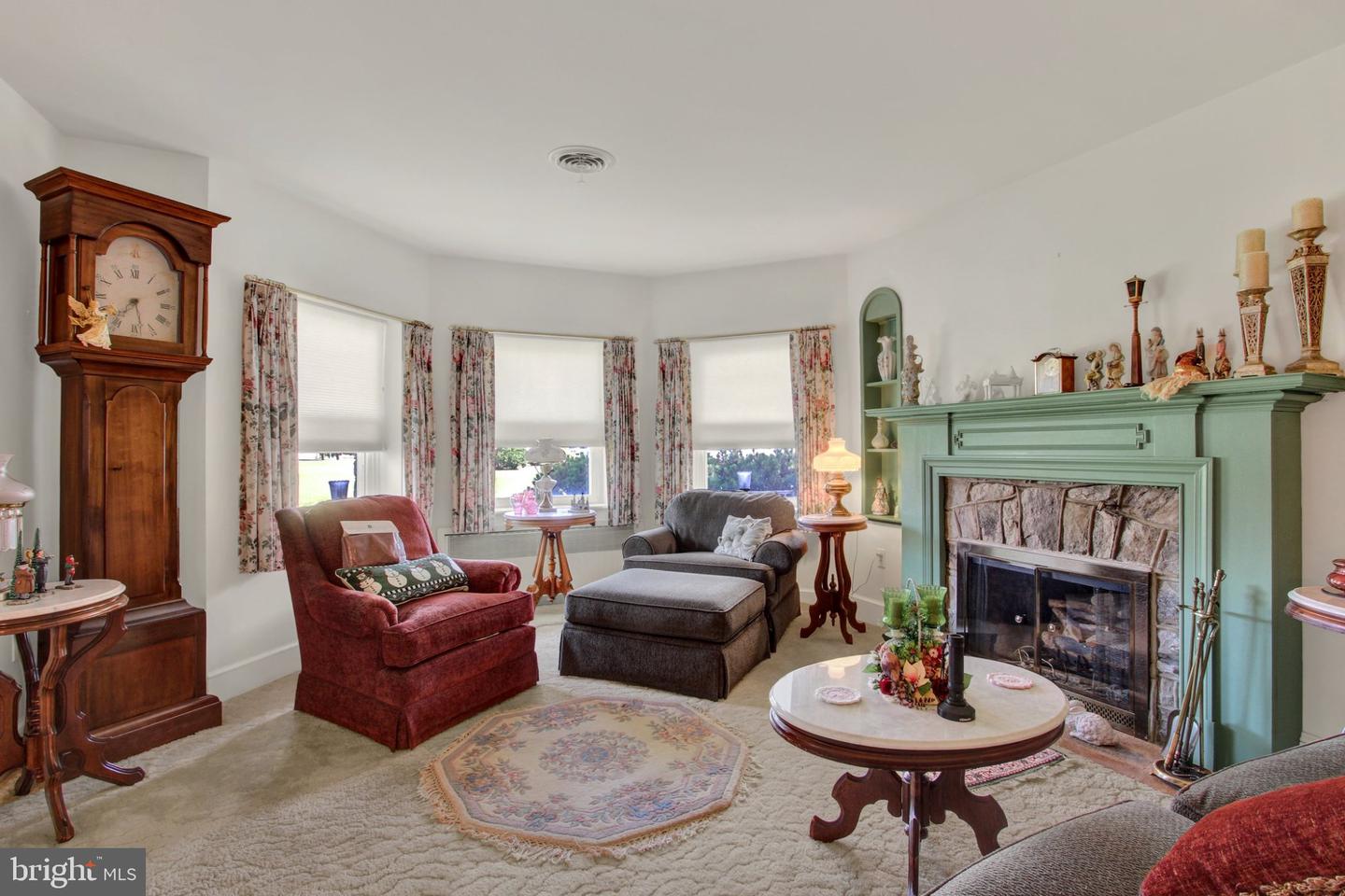 15055 Buchanan Trl E Property Photo 5