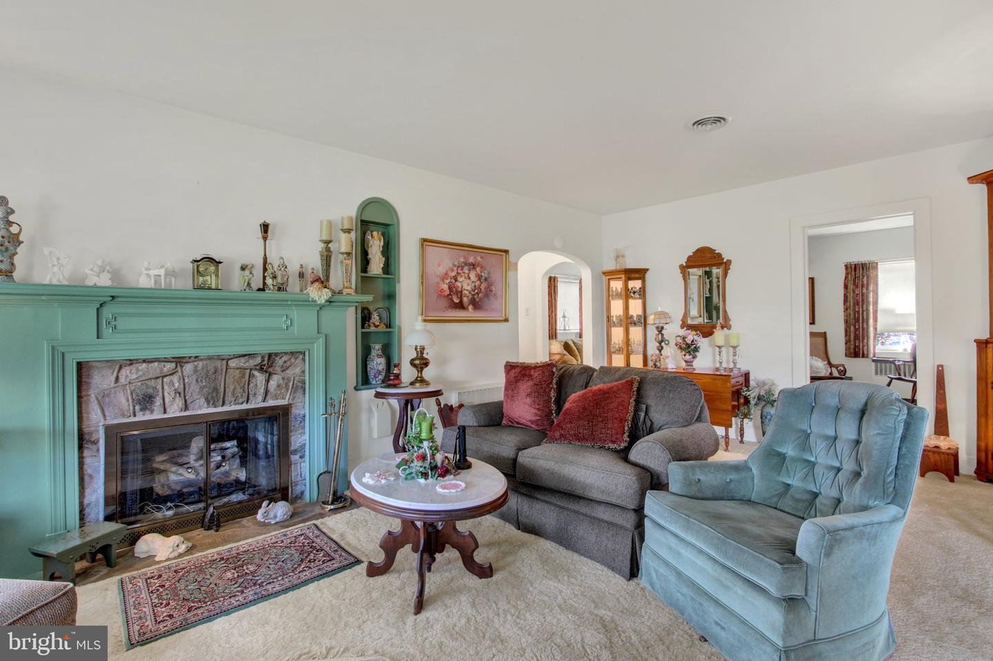 15055 Buchanan Trl E Property Photo 6