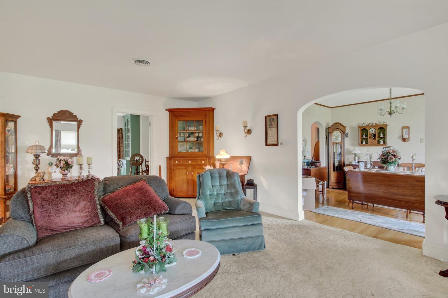 15055 Buchanan Trl E Property Photo 7