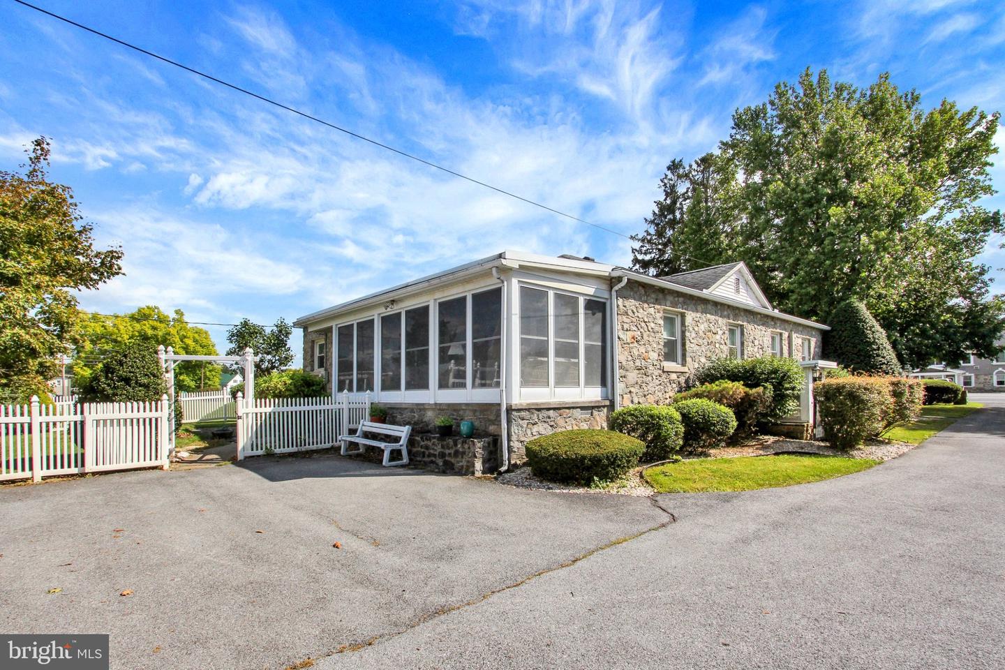 15055 Buchanan Trl E Property Photo 32