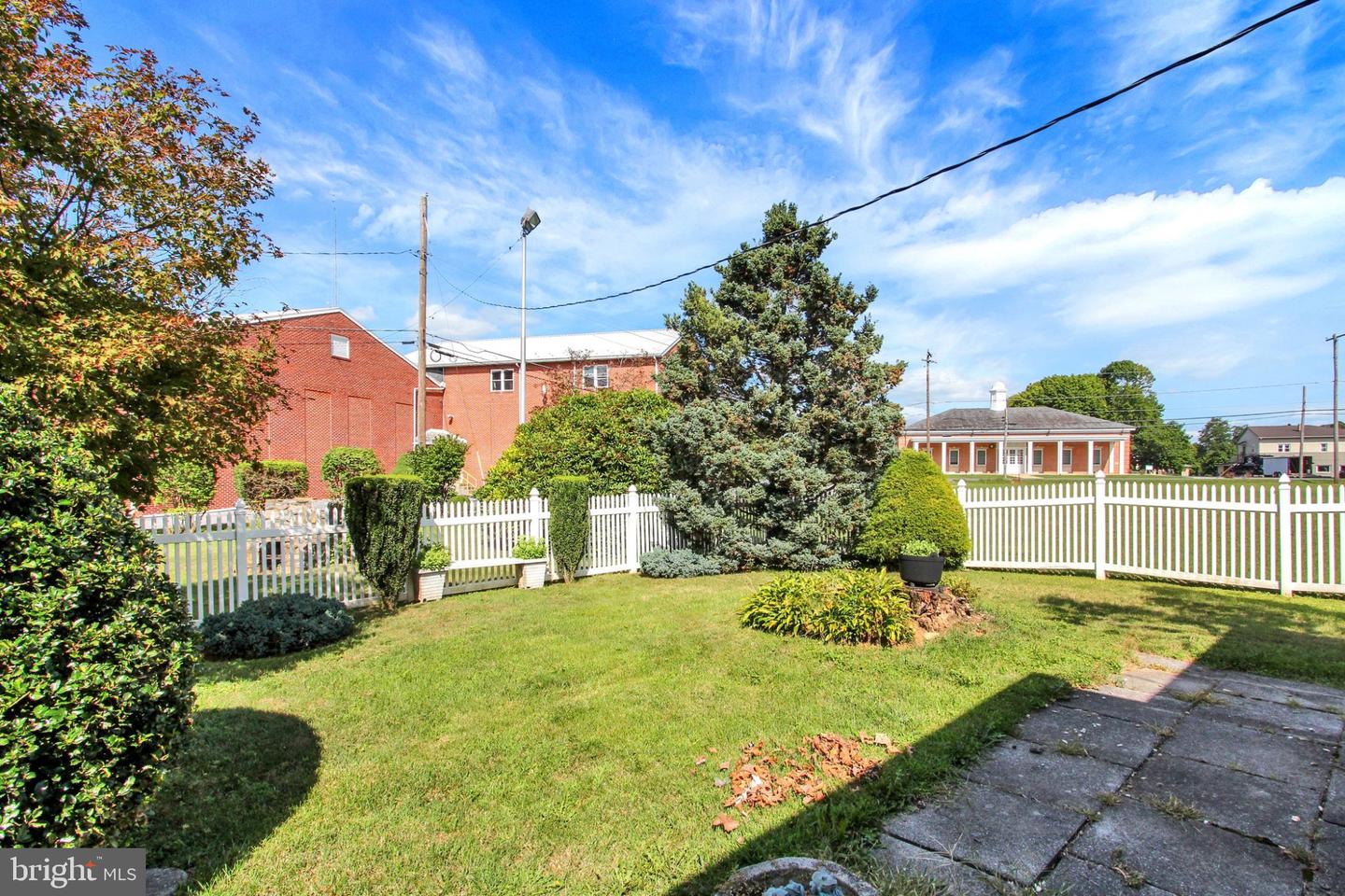15055 Buchanan Trl E Property Photo 36