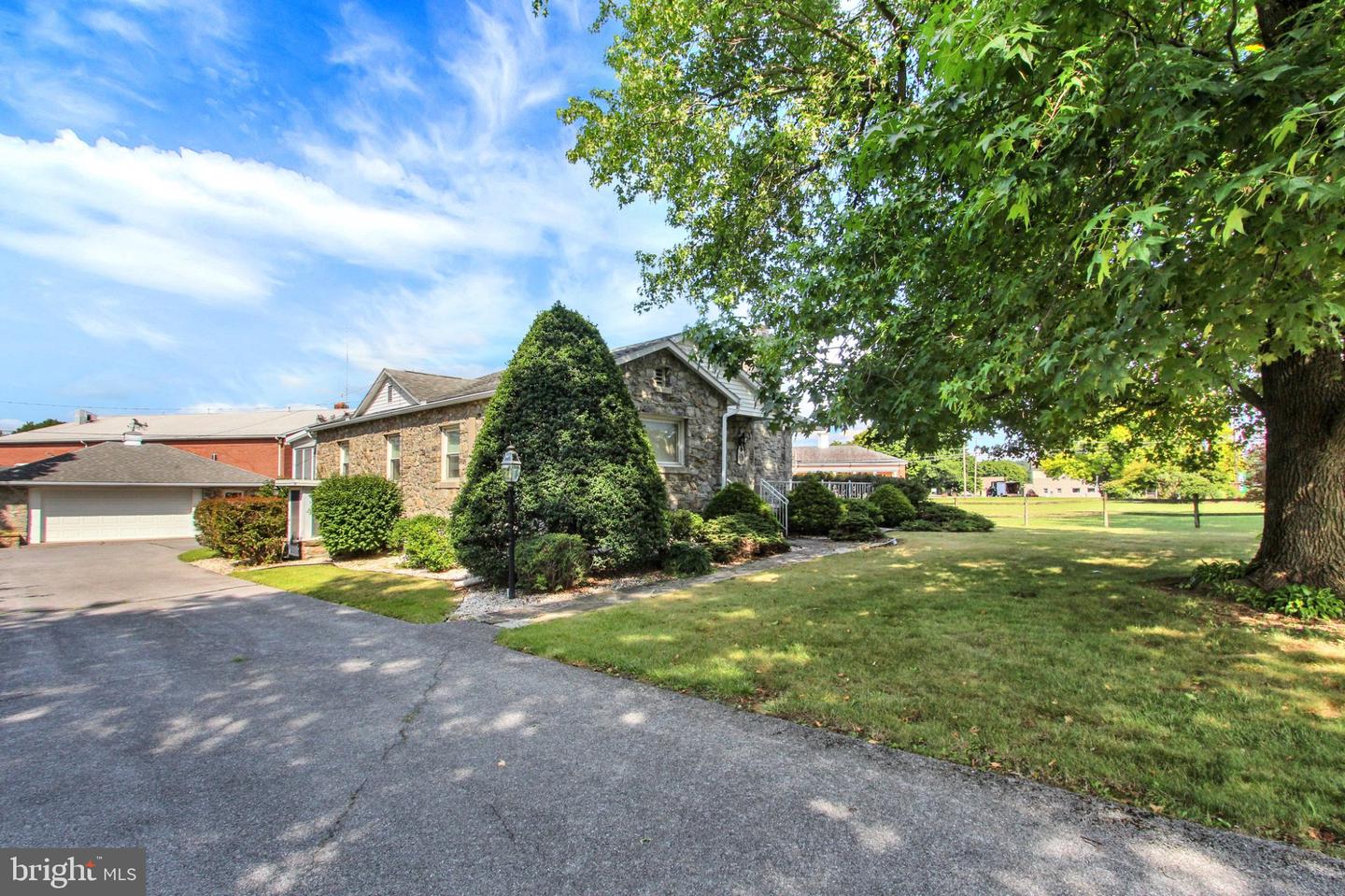 15055 Buchanan Trl E Property Photo 37