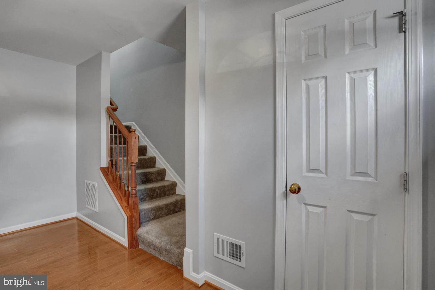 64 Milestone Ct Property Photo 5
