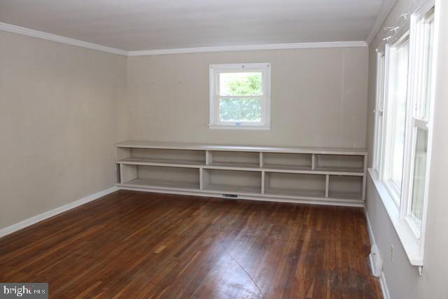 333 W 2nd St Property Photo 5