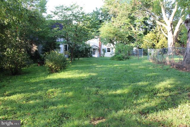 333 W 2nd St Property Photo 9