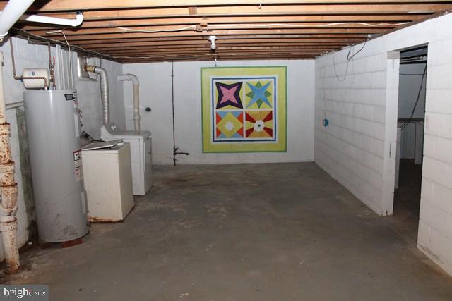 333 W 2nd St Property Photo 11