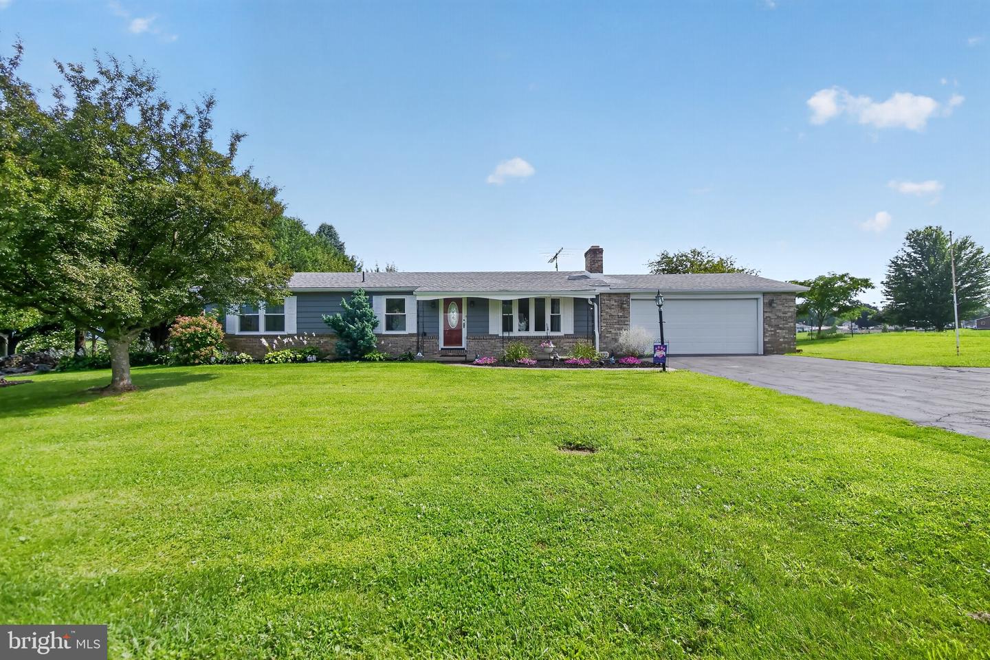 2578 Apple Way Property Photo 1