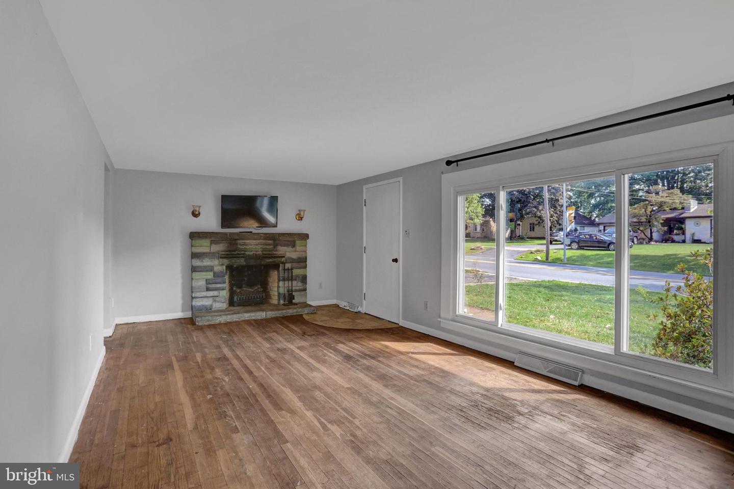 407 N Morris St Property Photo 18