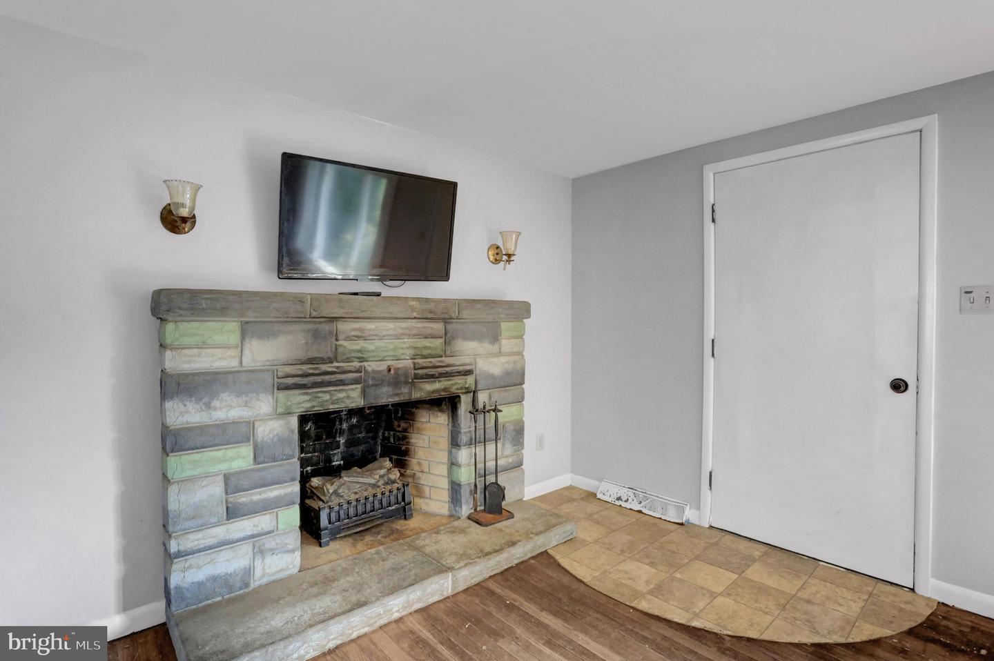 407 N Morris St Property Photo 19