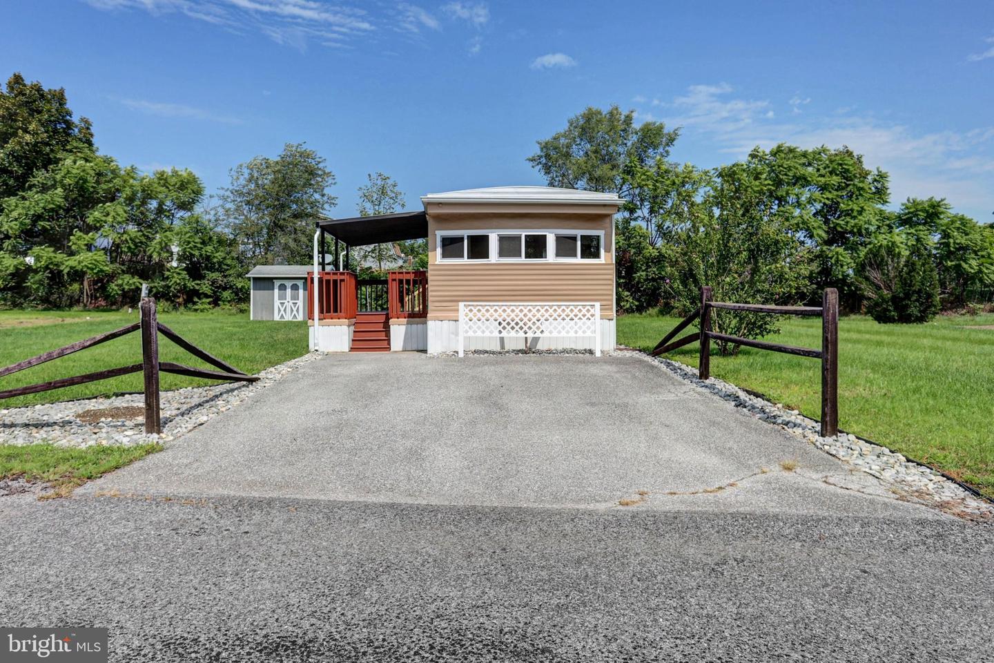 6069 Nugget Way Property Photo 3