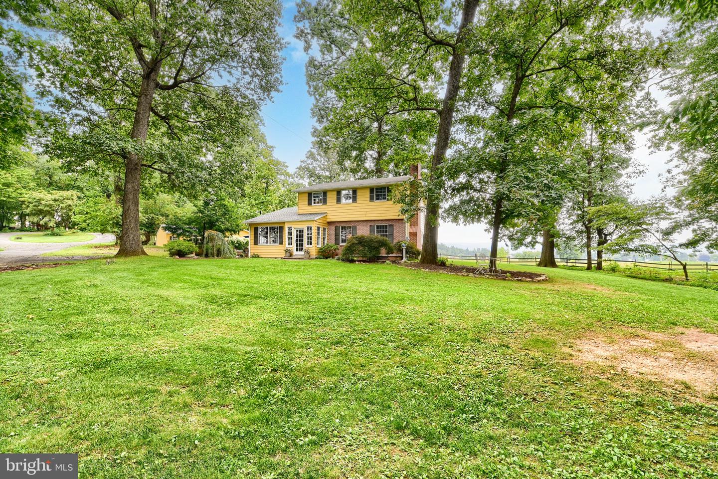 9554 Forest Ridge Rd Property Photo 2