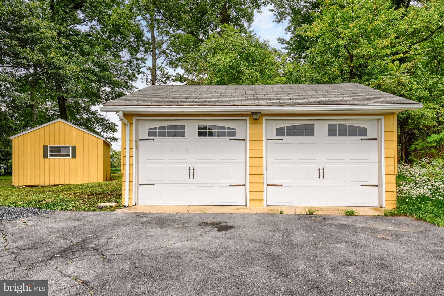 9554 Forest Ridge Rd Property Photo 4