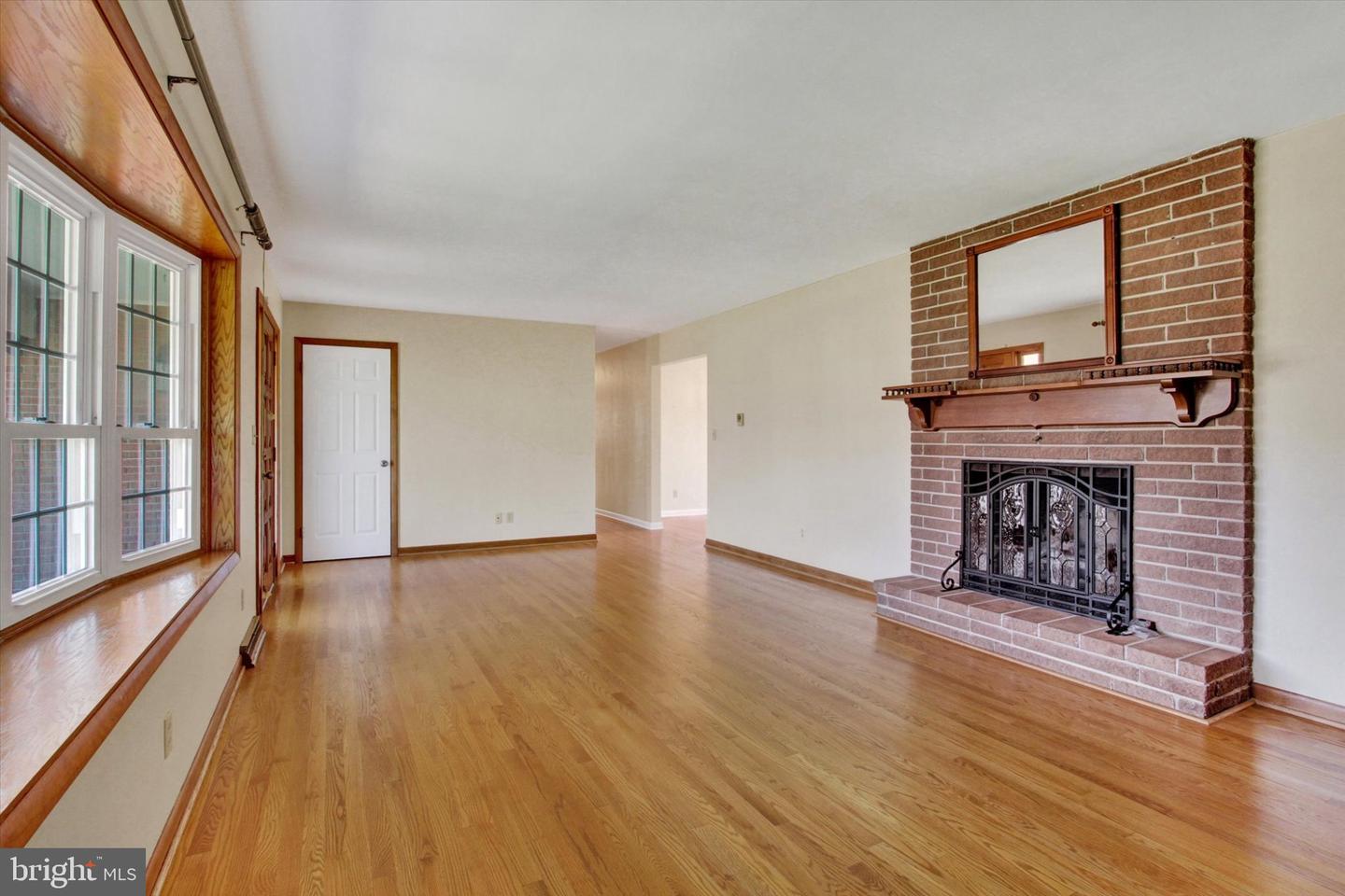 9130 Meadowbrook Dr Property Photo 6