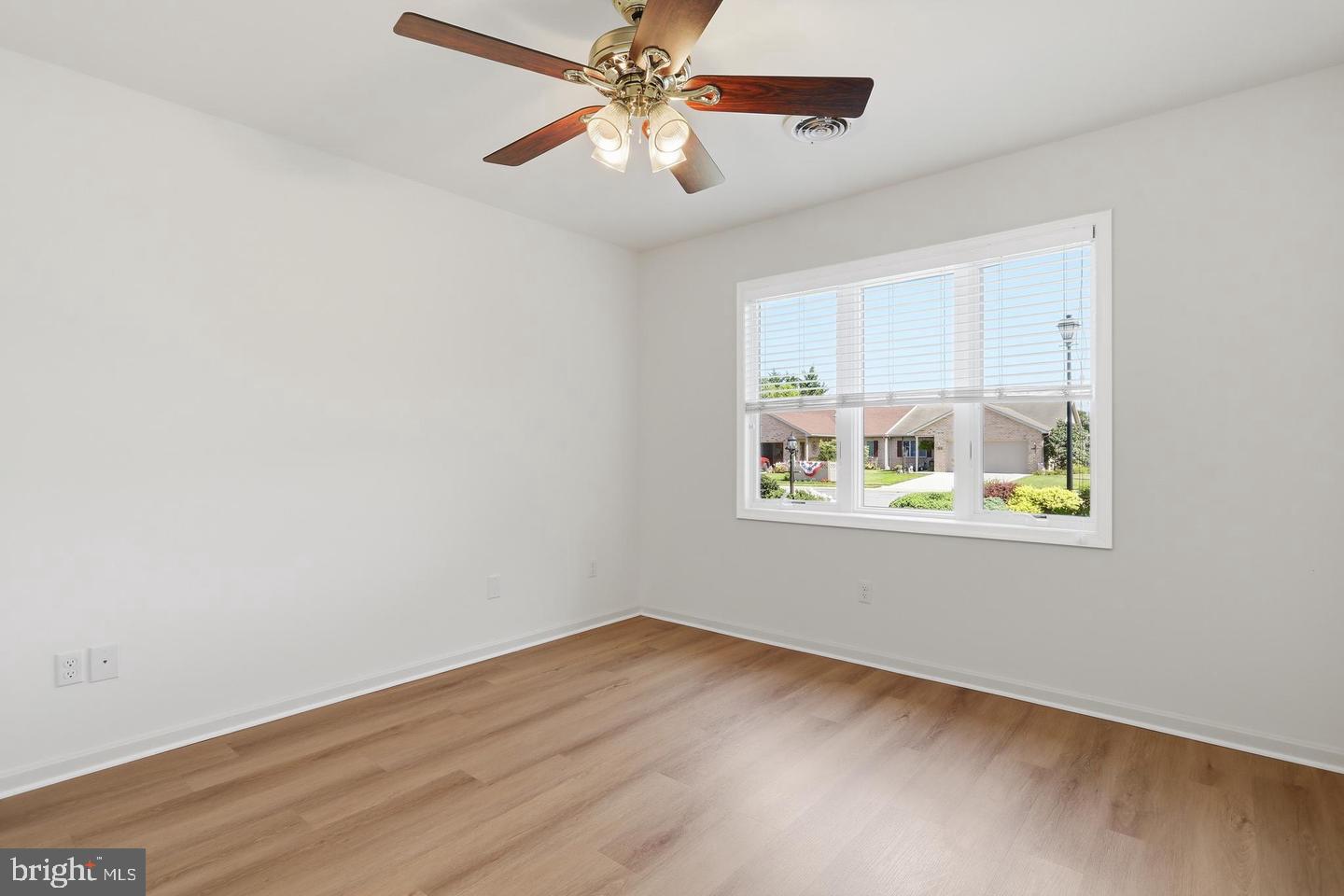 312 Woodvale Drive Property Photo 7