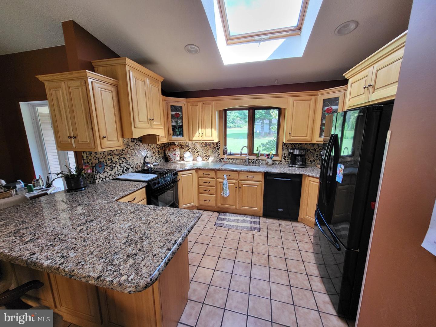 1570 Marilyn Ct Property Photo 4