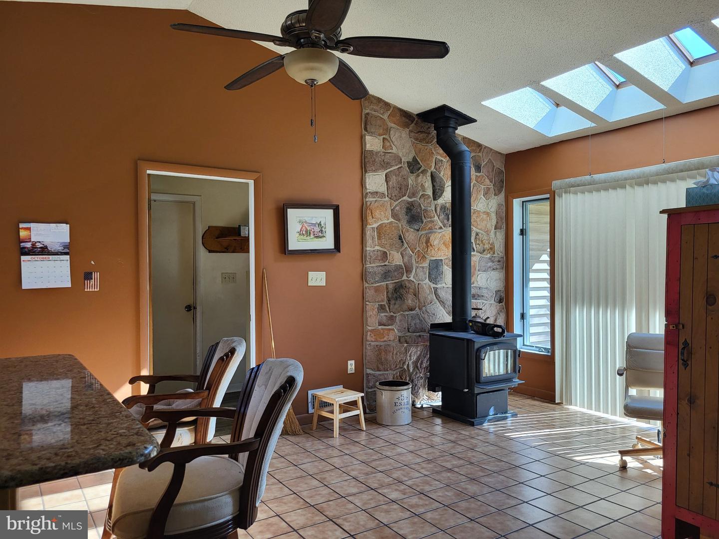 1570 Marilyn Ct Property Photo 7