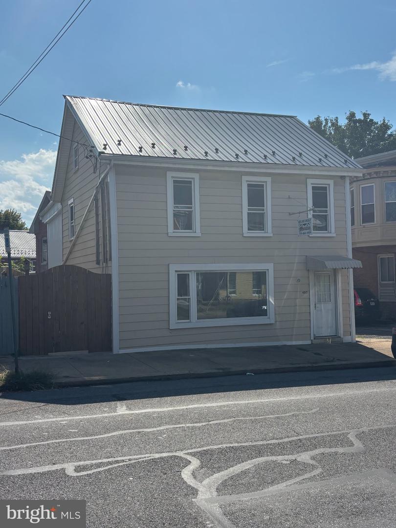 480 Lincoln Way E Property Photo 1