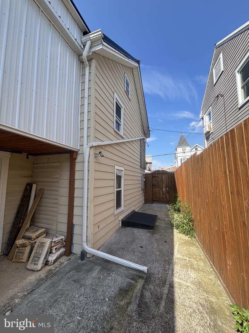 480 Lincoln Way E Property Photo 5