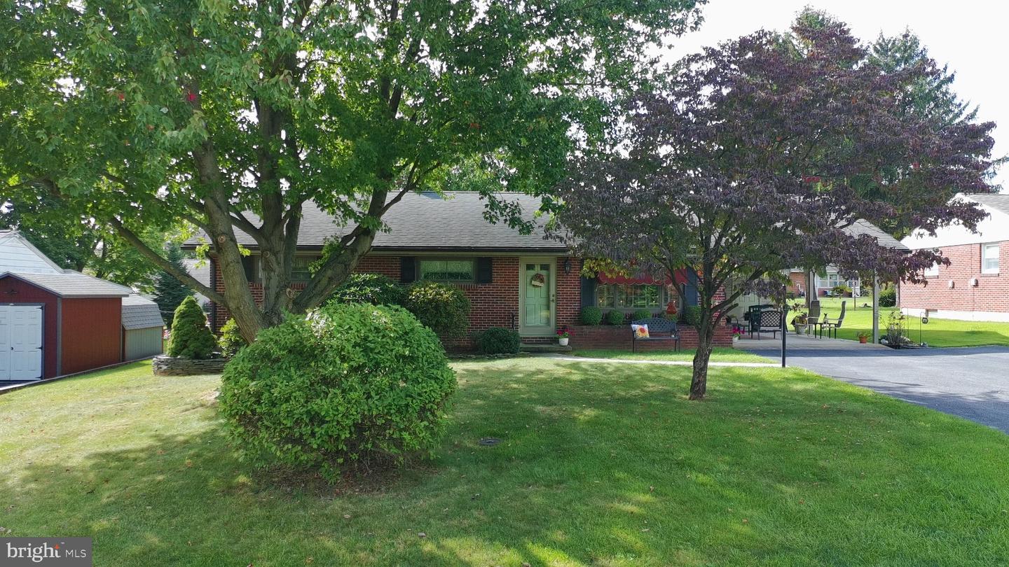 213 Joyce Dr Property Photo 2