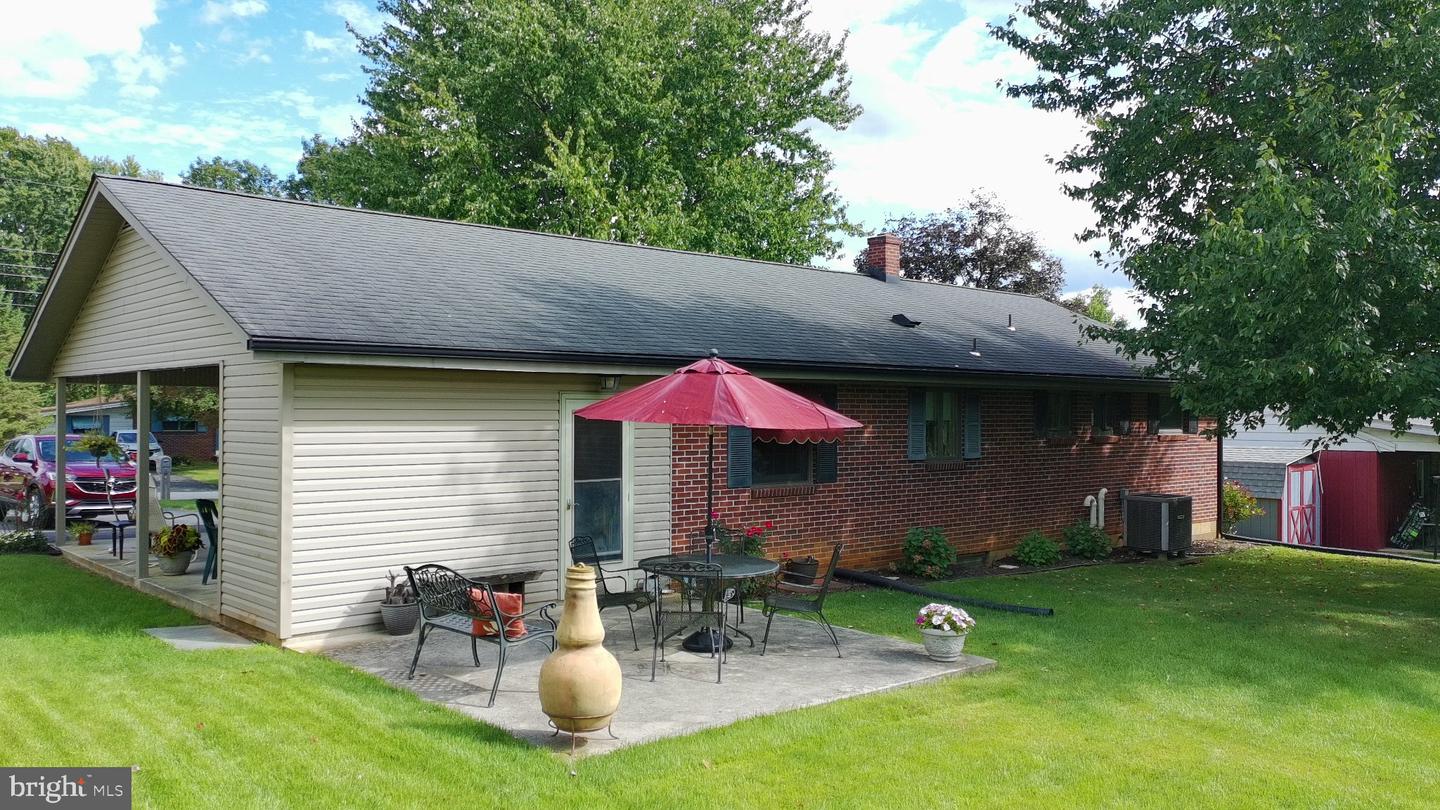 213 Joyce Dr Property Photo 6