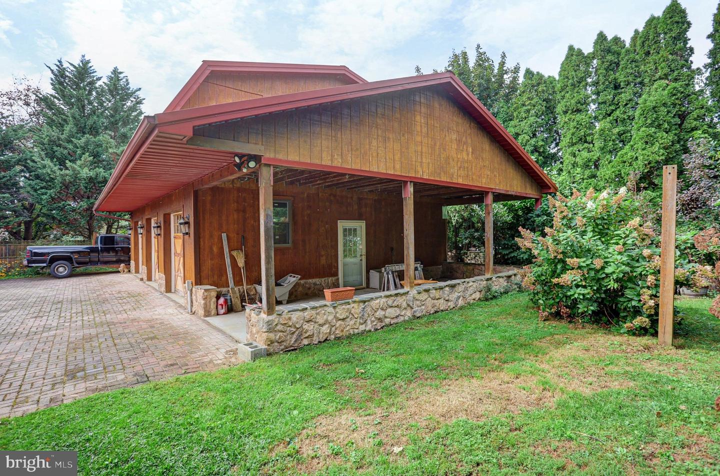 13409 Old Mill Rd Property Photo 49
