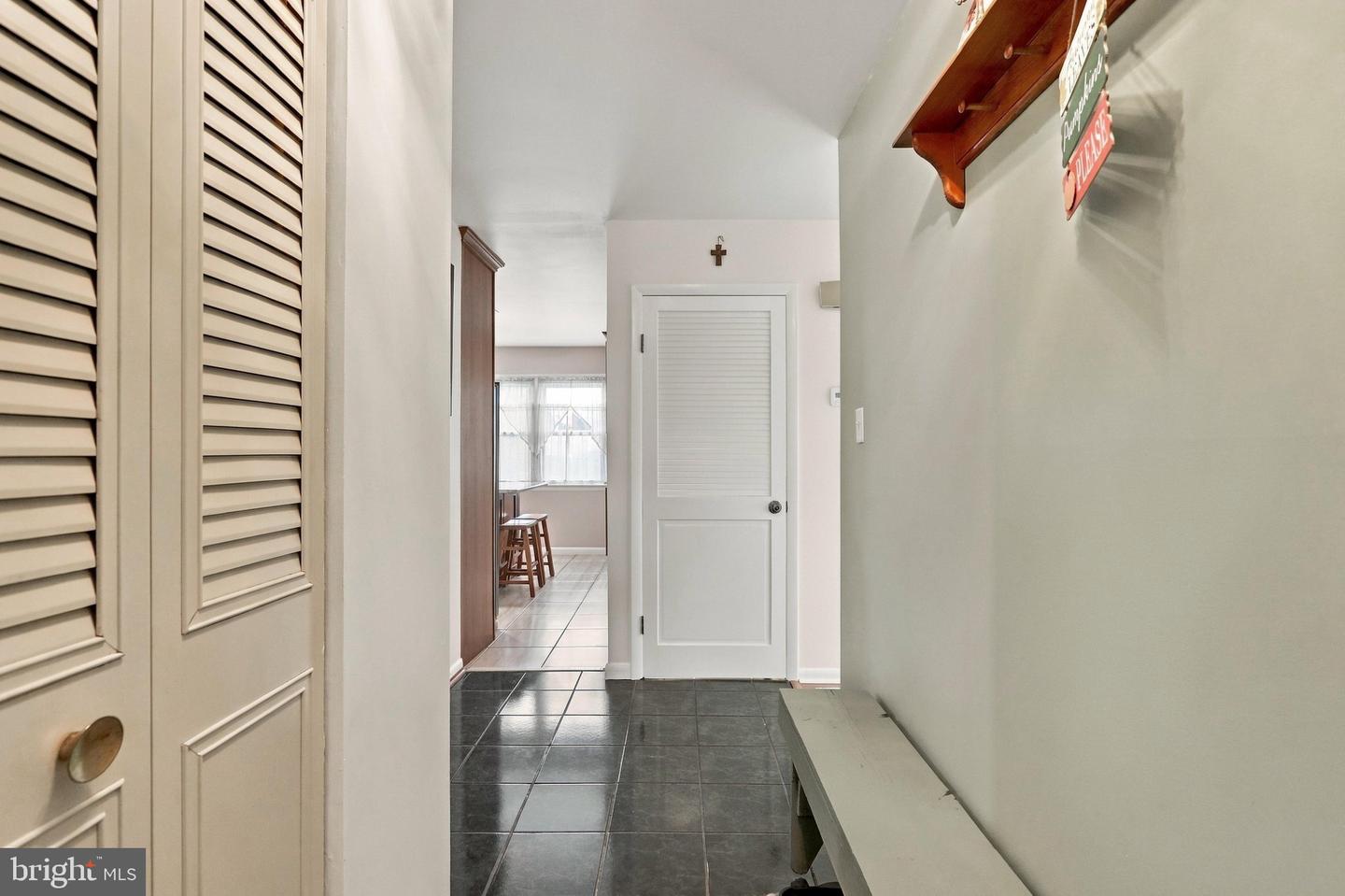 4 Buckingham Dr Property Photo 5