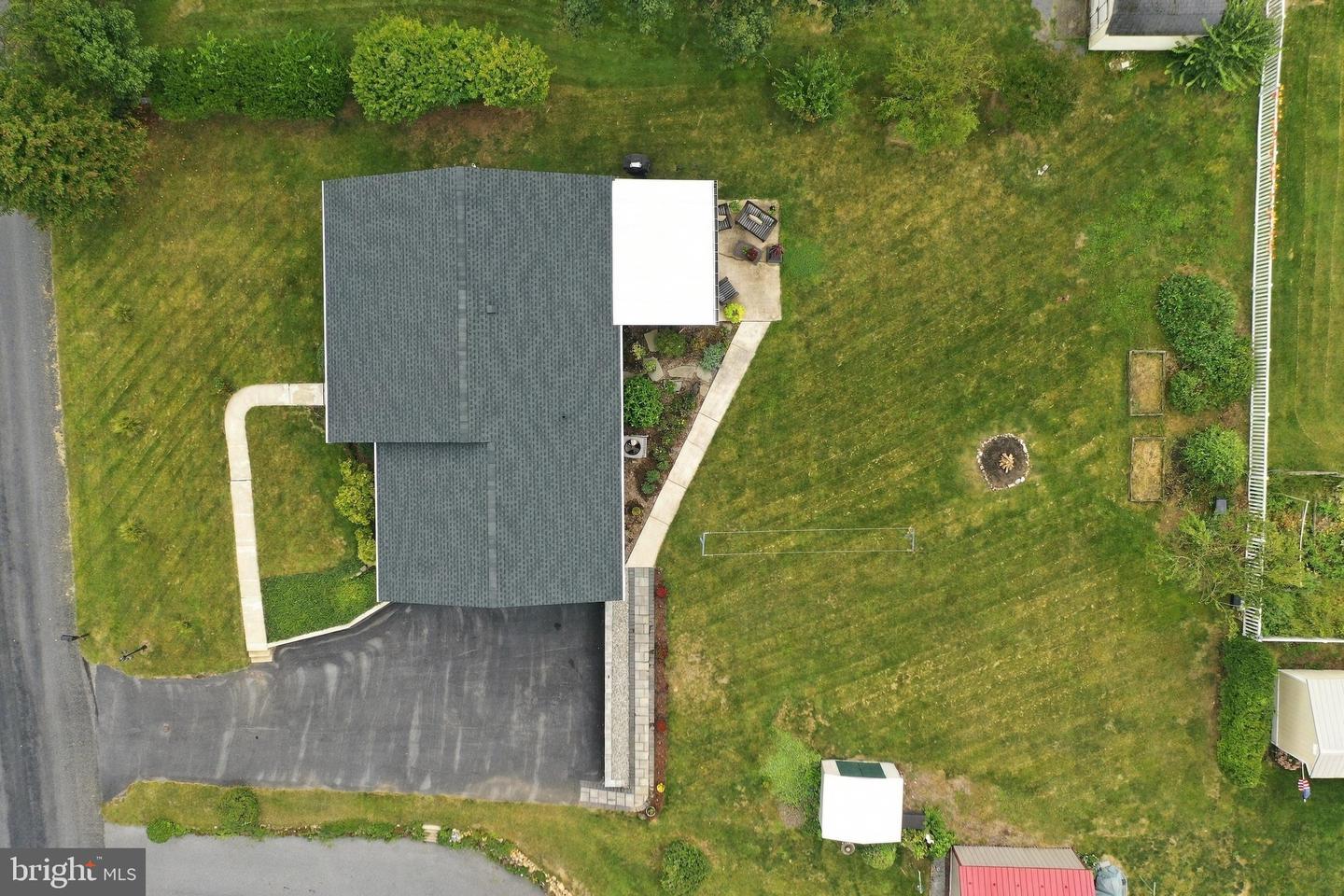 4 Buckingham Dr Property Photo 43