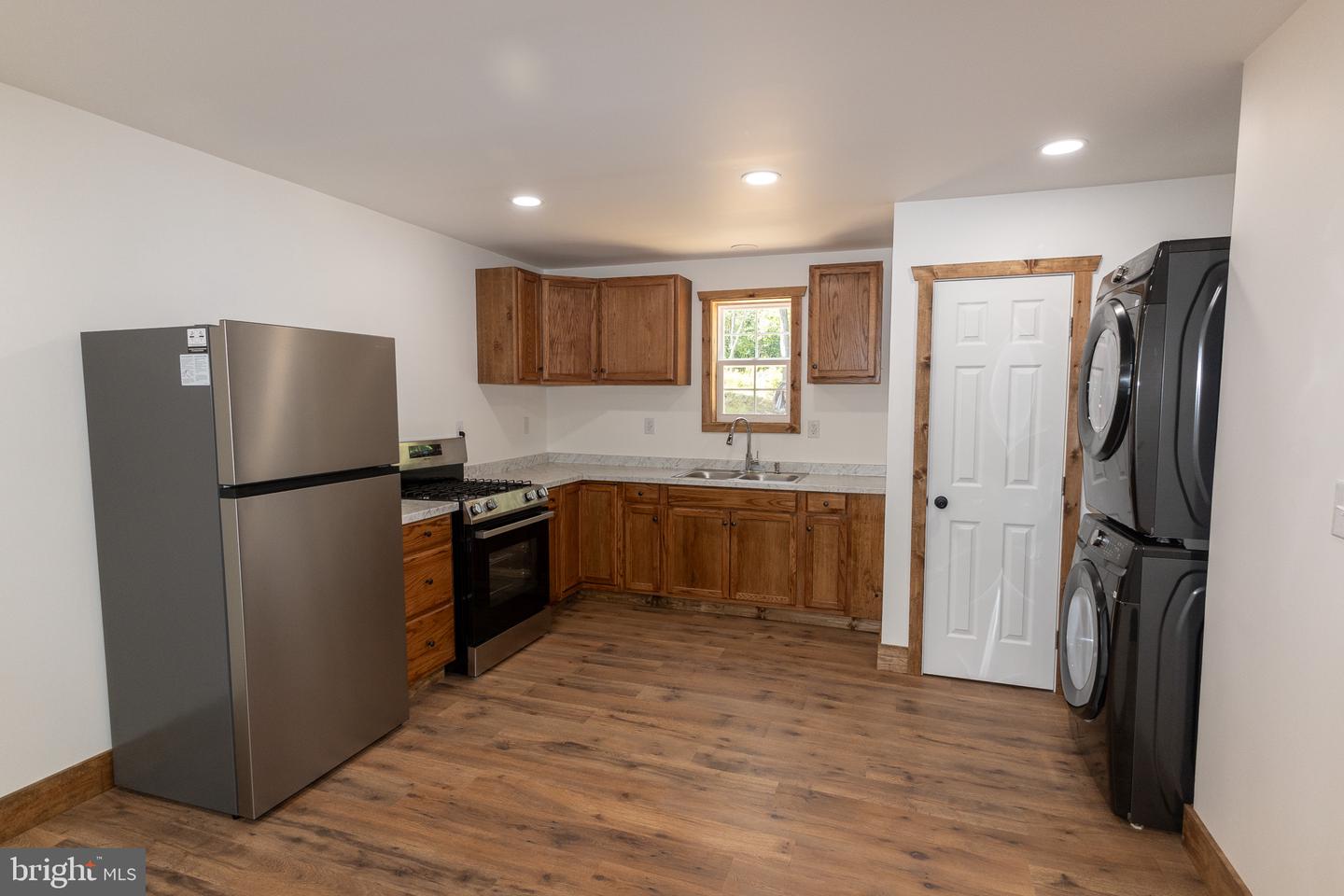 15681 Mountain Rd Property Photo 4
