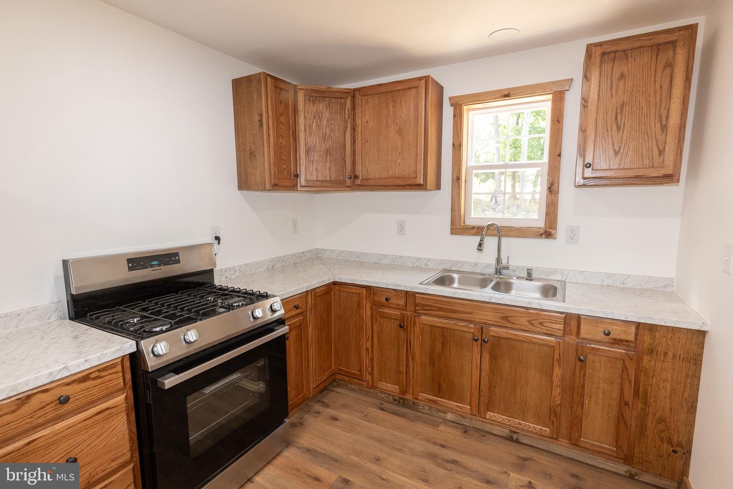 15681 Mountain Rd Property Photo 5