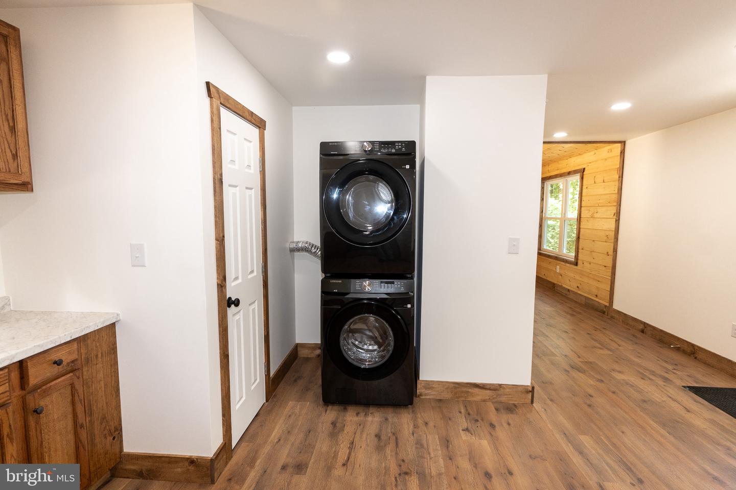 15681 Mountain Rd Property Photo 6