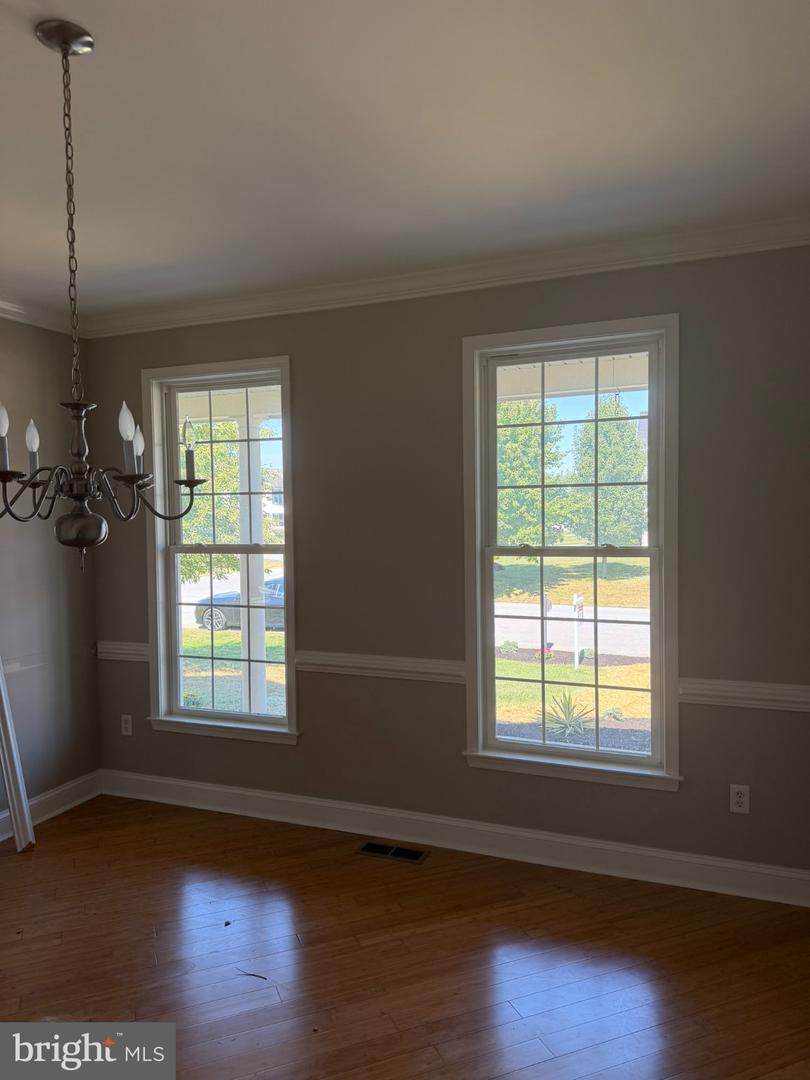 900 Joy Dr Property Photo 1