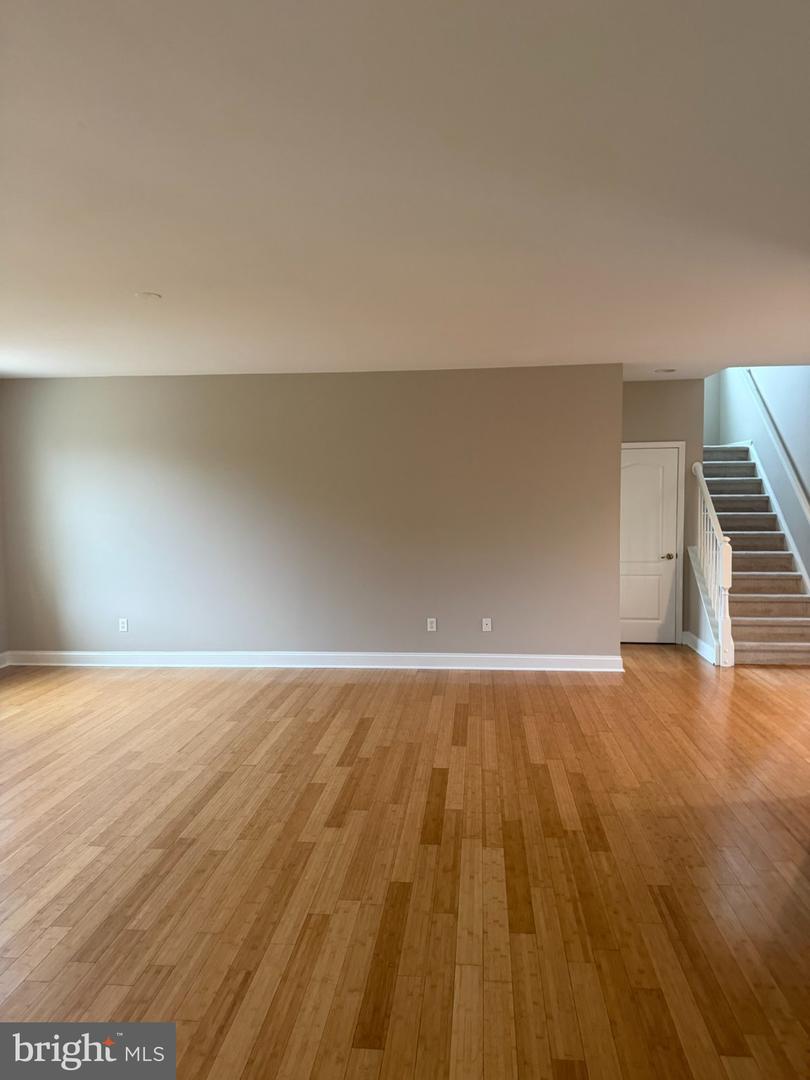 900 Joy Dr Property Photo 13