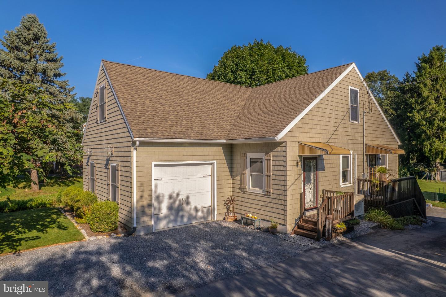 469 Roxbury Rd Property Photo 1