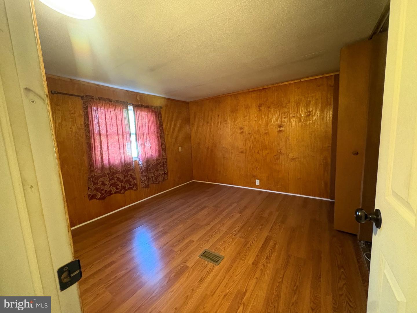 1072 Mayapple Dr Property Photo 16