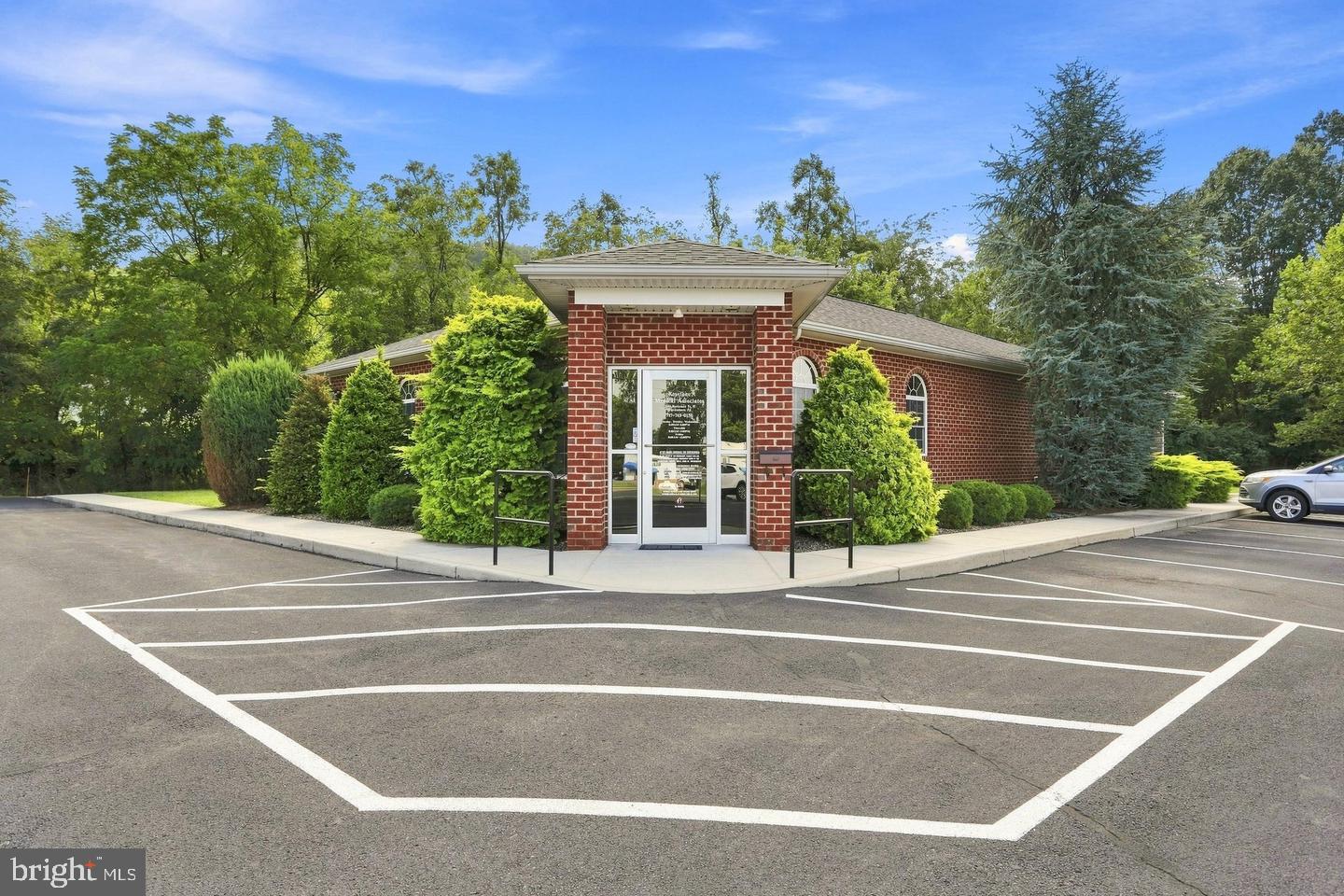 12104 Buchanan Trl E Property Photo 1