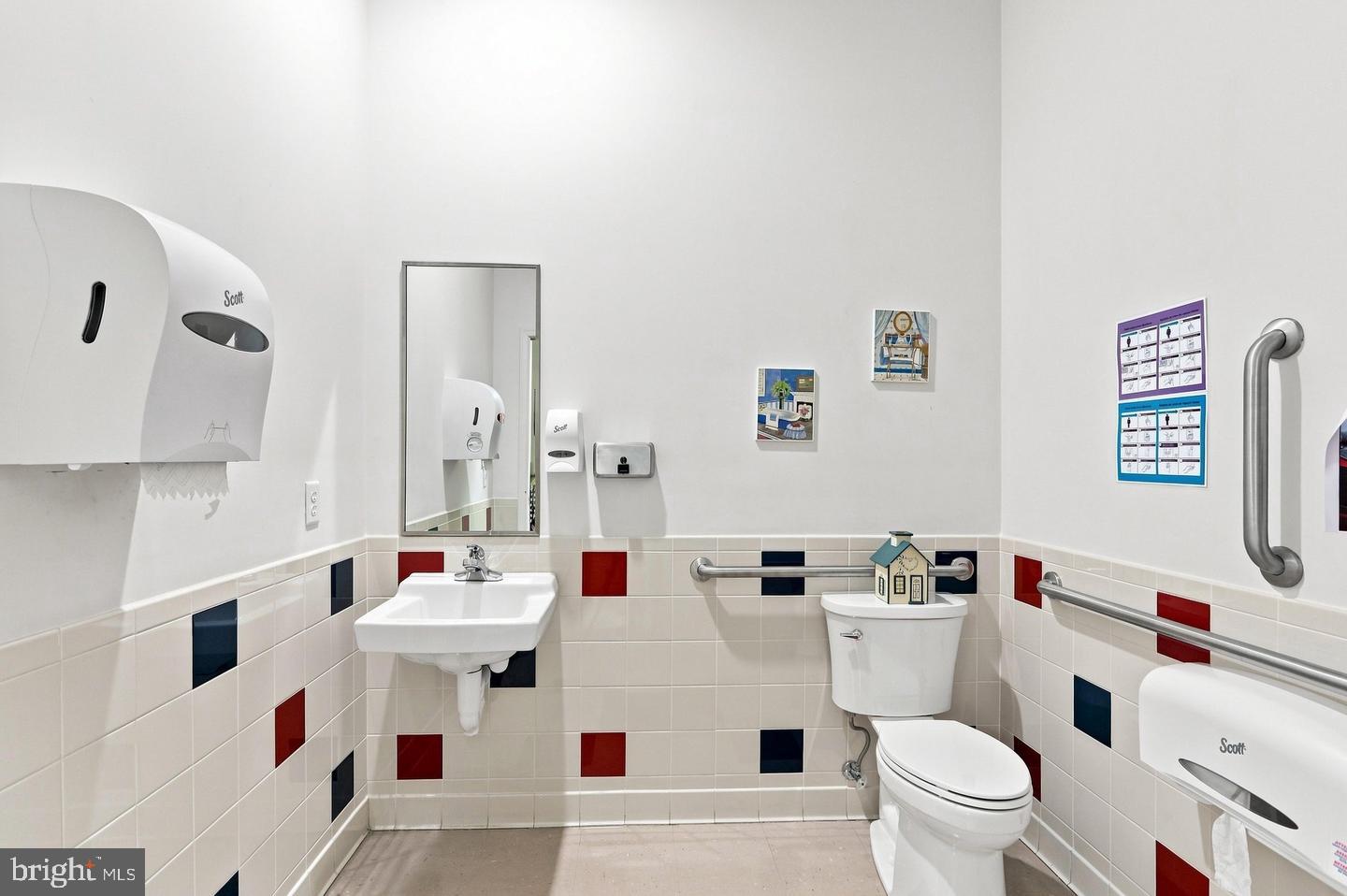12104 Buchanan Trl E Property Photo 13