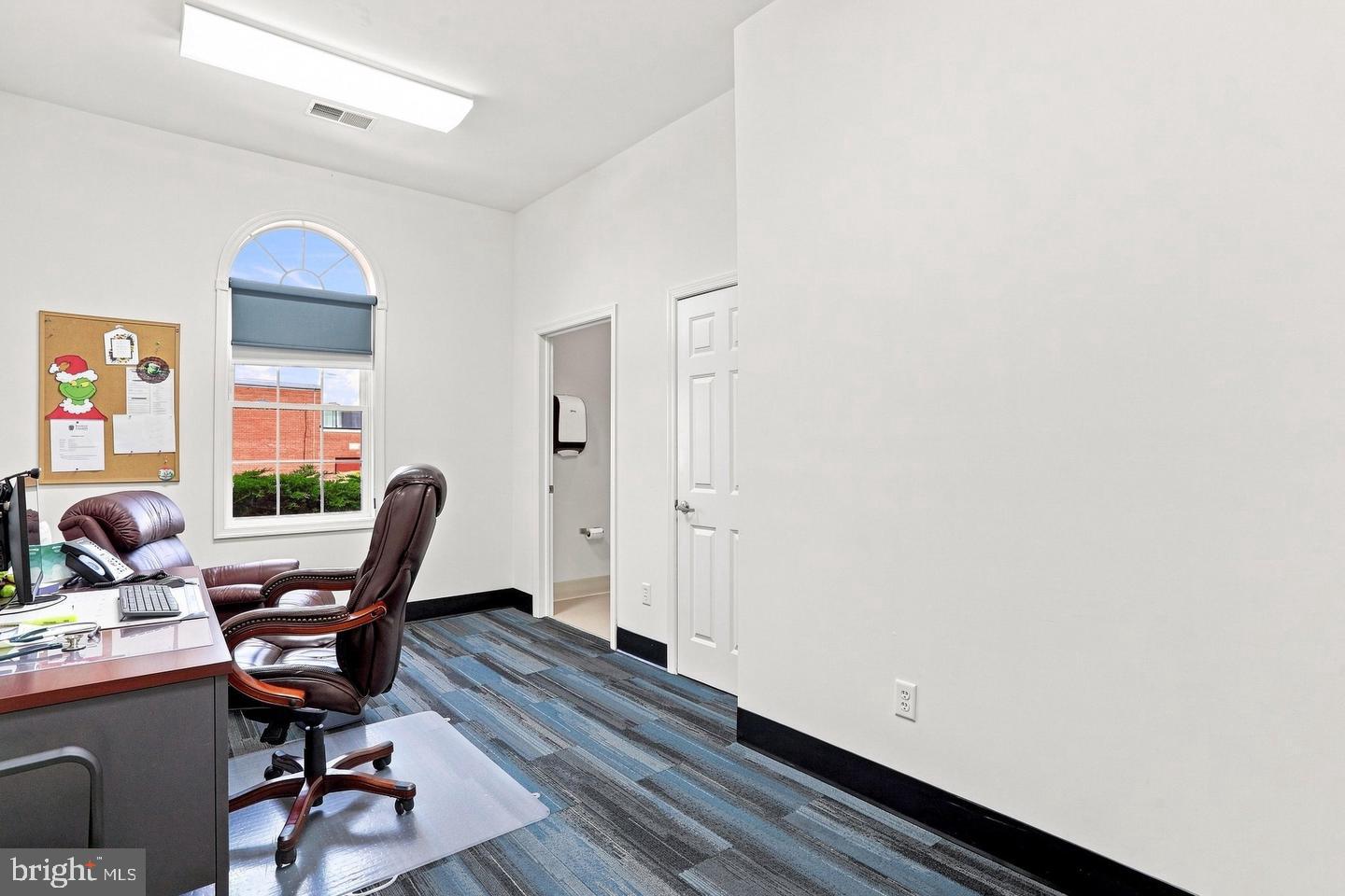 12104 Buchanan Trl E Property Photo 34
