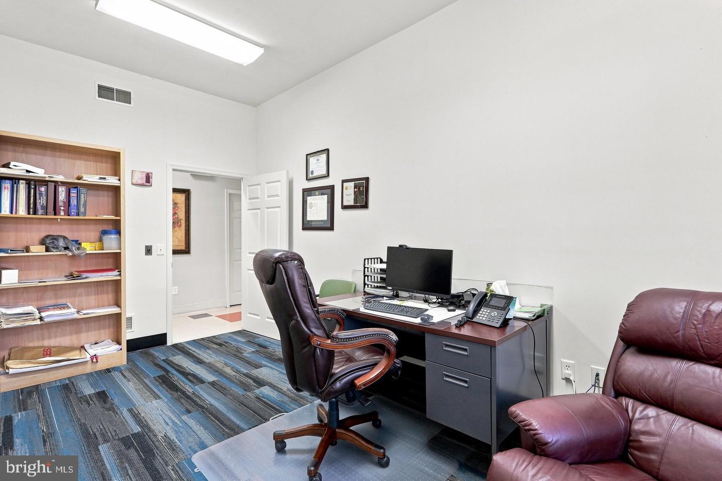 12104 Buchanan Trl E Property Photo 35