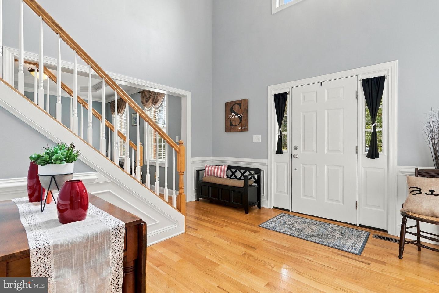 358 Moss Spring Ave Property Photo 4