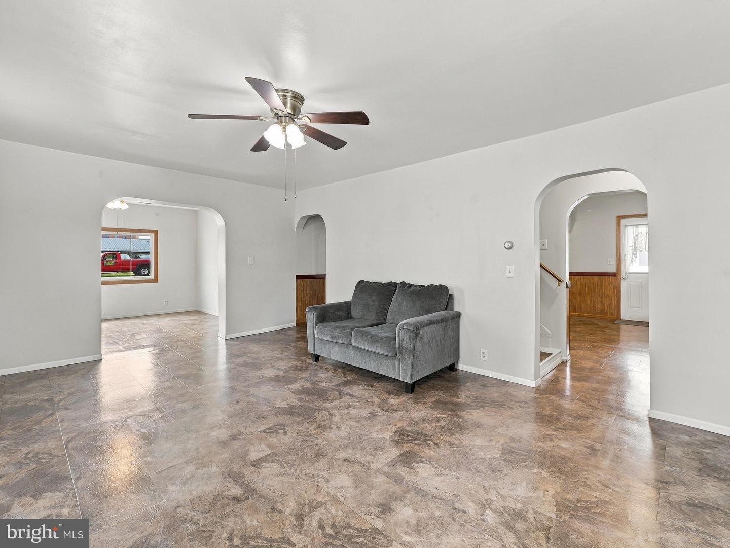 29 N Jefferson St Property Photo 4
