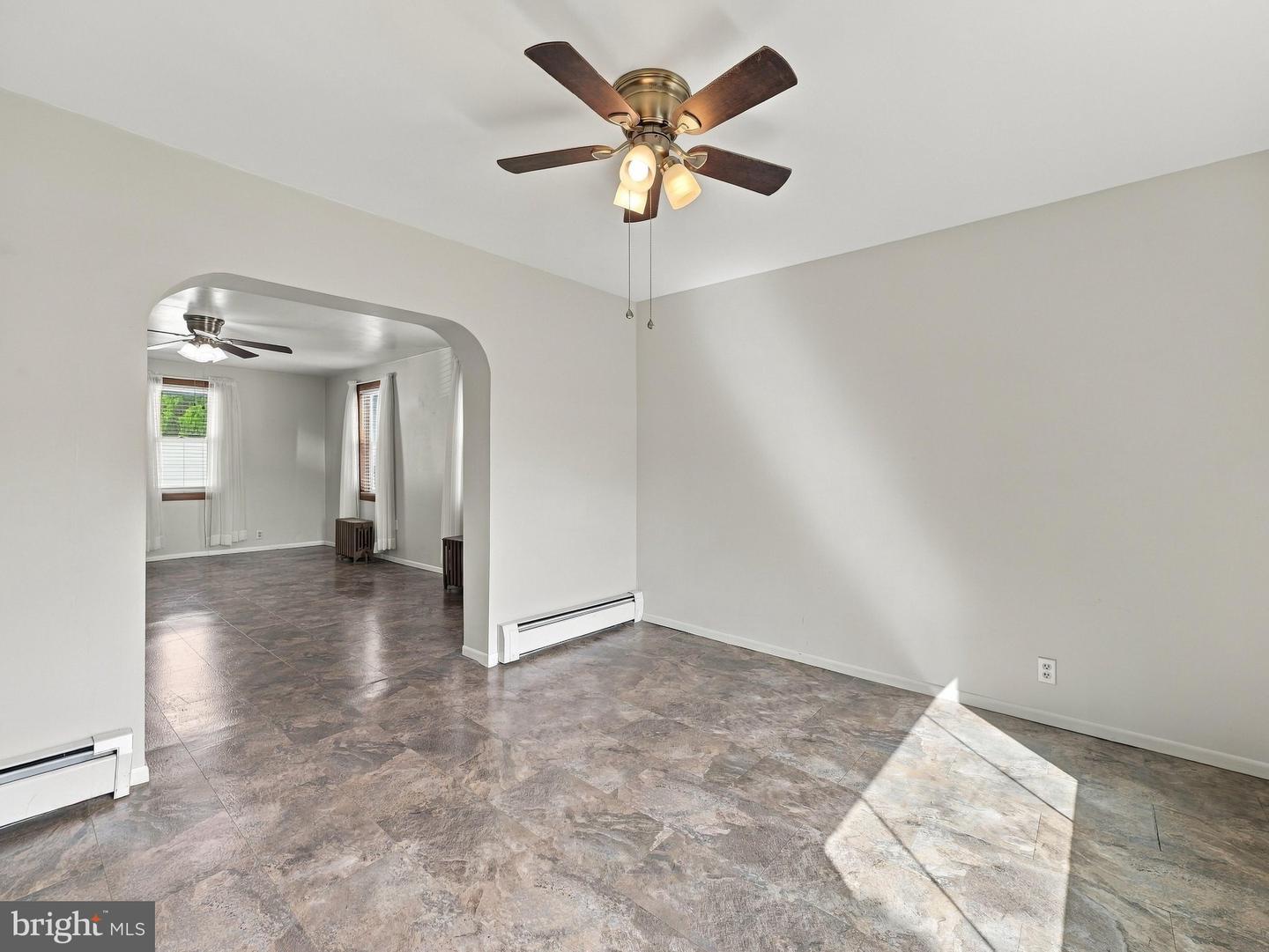 29 N Jefferson St Property Photo 9