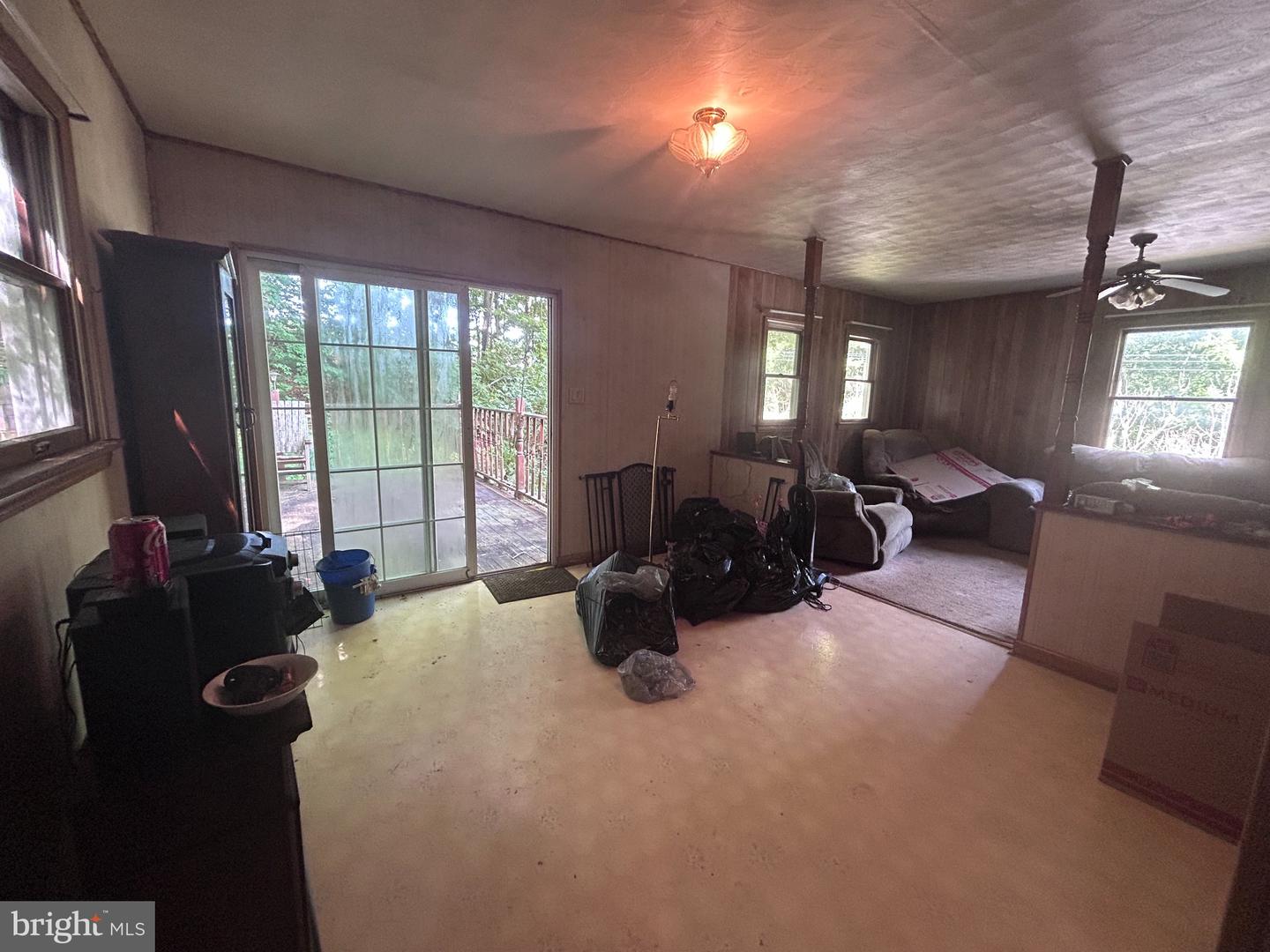 17738 Amberson Rd Property Photo 8