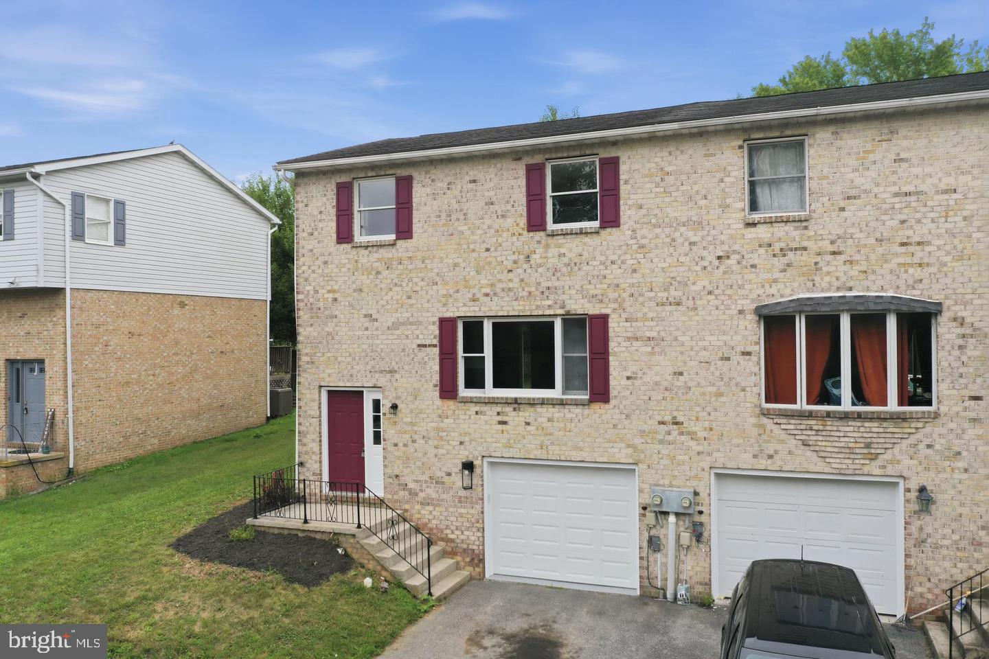 1464 Hollywell Ave Property Photo 1